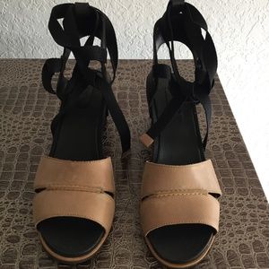 Sorel Joanie Wrap Wedges Black with Tan 10.5
